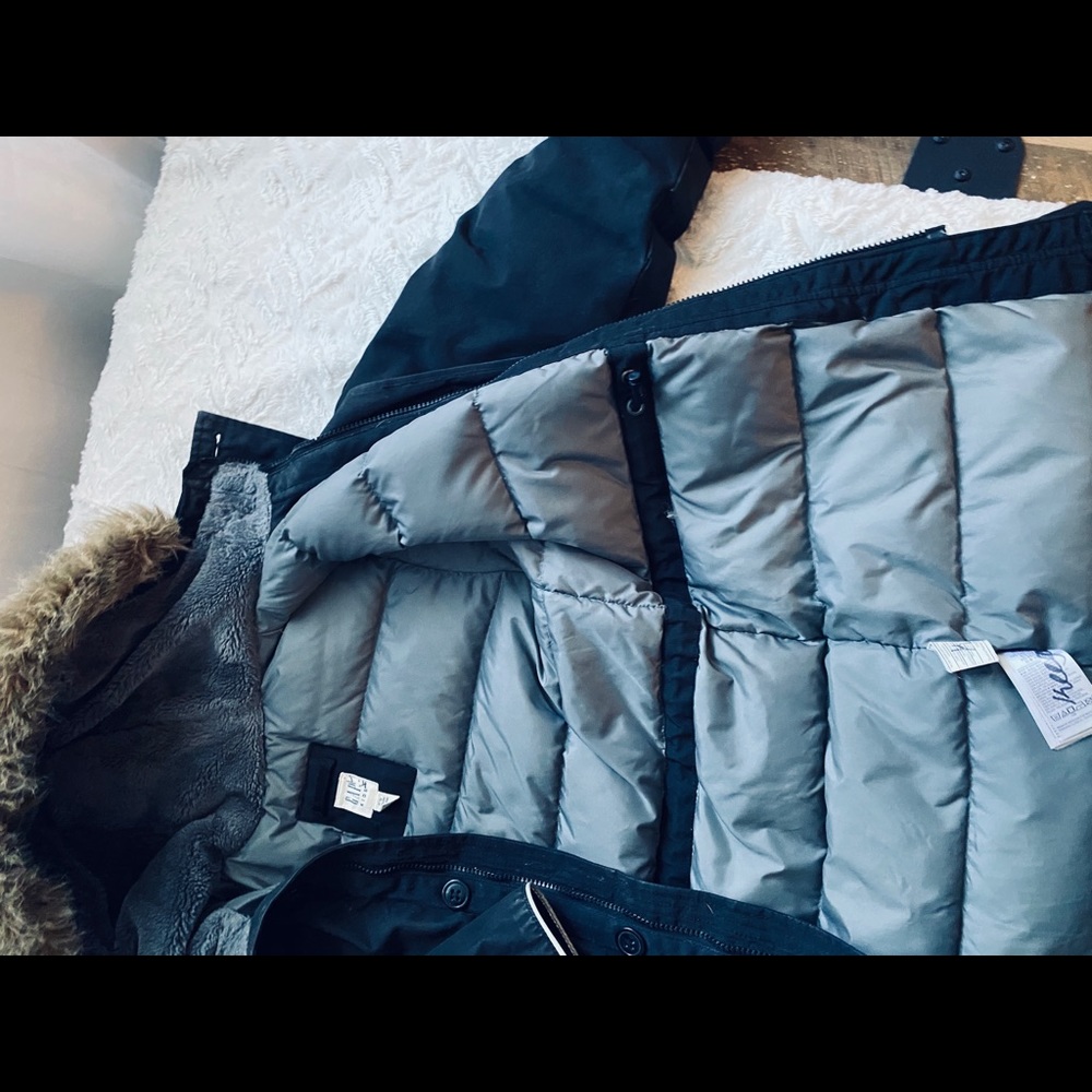 Gap down filed jacket kids size xxl
